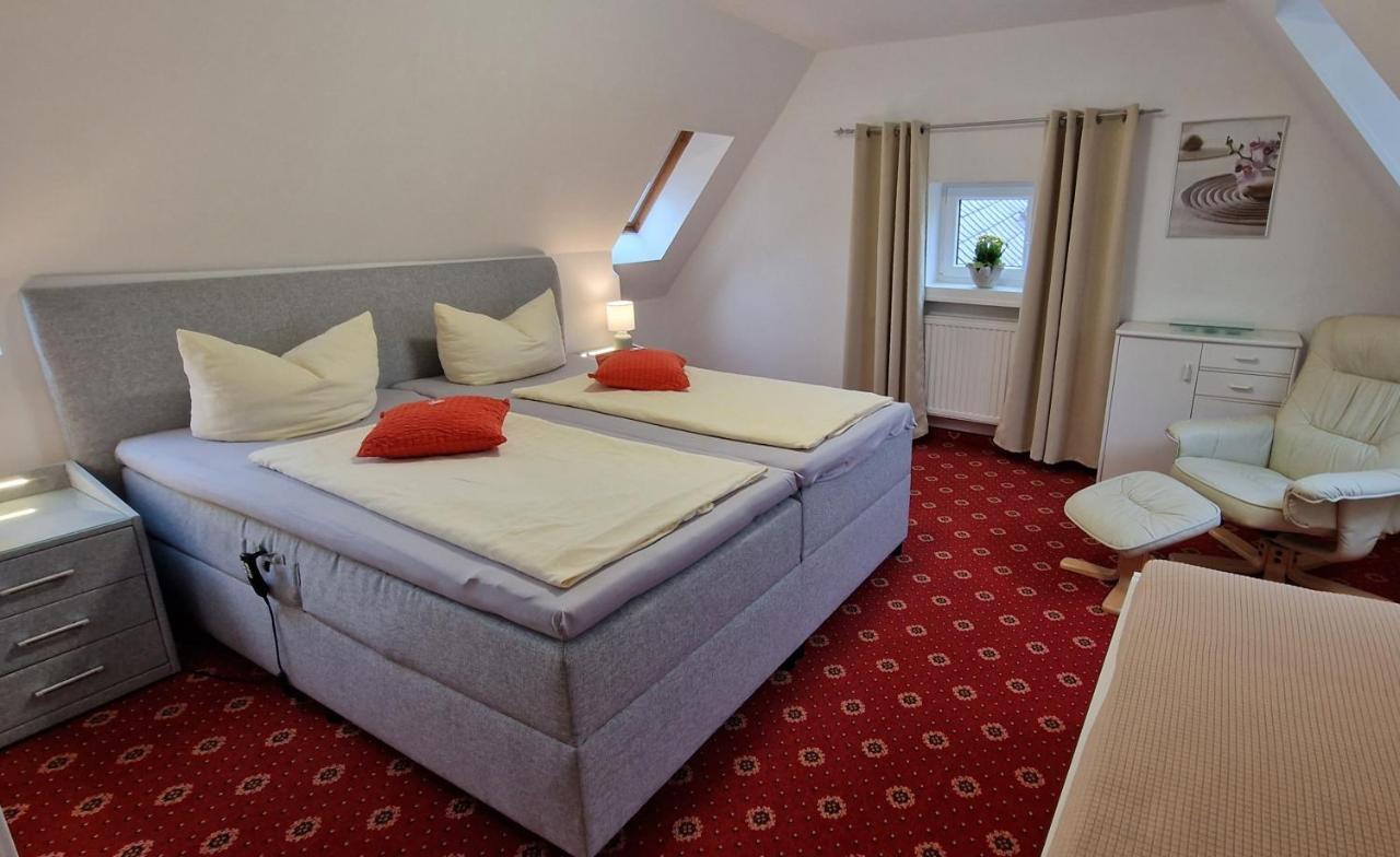 Haus Jutta Hotell Goessweinstein Exteriör bild