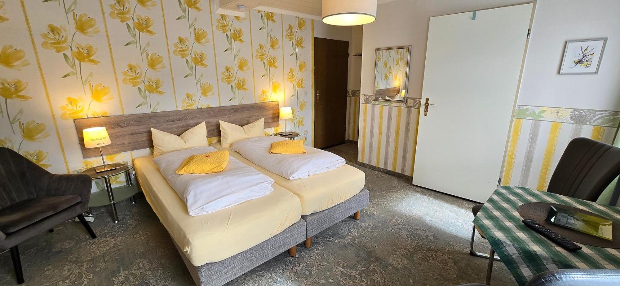 Haus Jutta Hotell Goessweinstein Exteriör bild