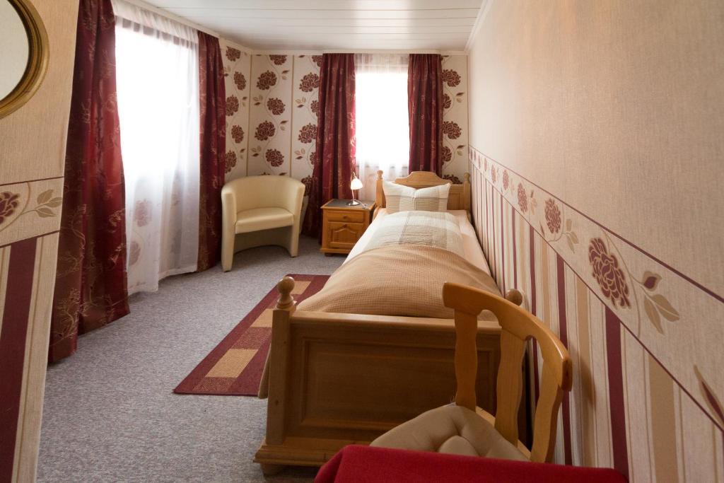 Haus Jutta Hotell Goessweinstein Rum bild