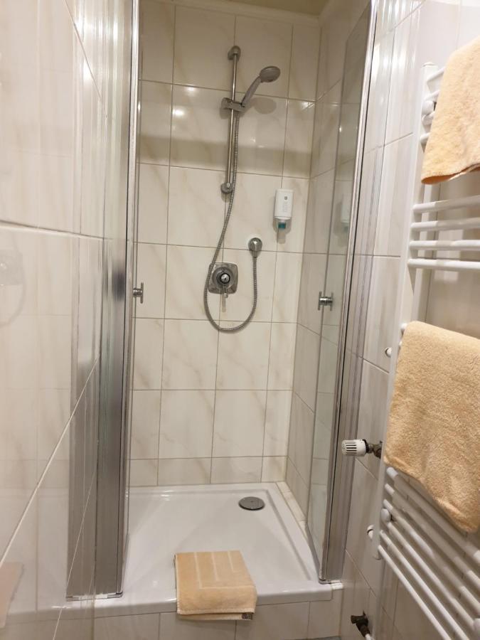 Haus Jutta Hotell Goessweinstein Exteriör bild